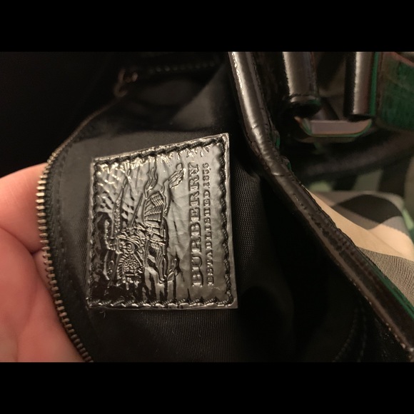 AUTHENTIC Burberry Nova Check handbag. - Picture 2 of 4